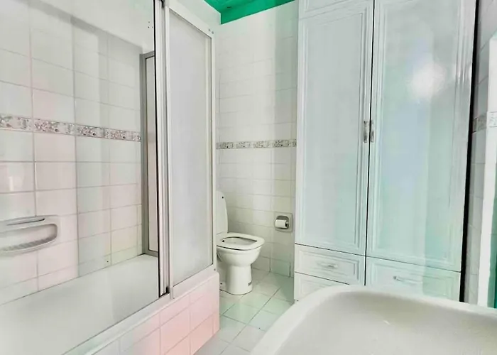 度假居 House With Blue Balcony