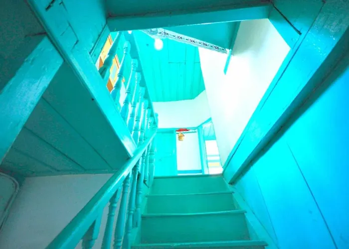 House With Blue Balcony 度假居 卡斯